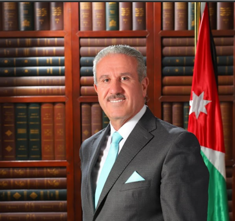 المستشار البروفيسور: ظاهر رداد حسن القرشي